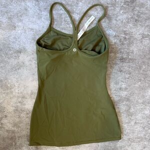 Lululemon Athletica top